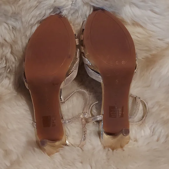 ANTONIO MELANI 8M Gold Leather Slingback Sandals - Picture 4 of 8